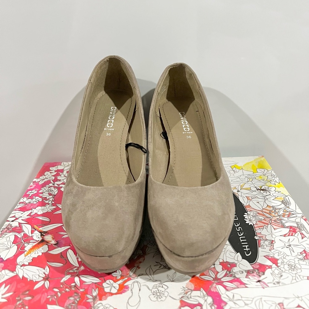 Brand new wedge heel without tag.